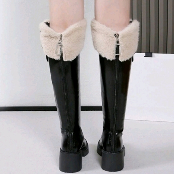 Elegant Black and Cream Women's Knee-High Boots - Picture 3 of 5